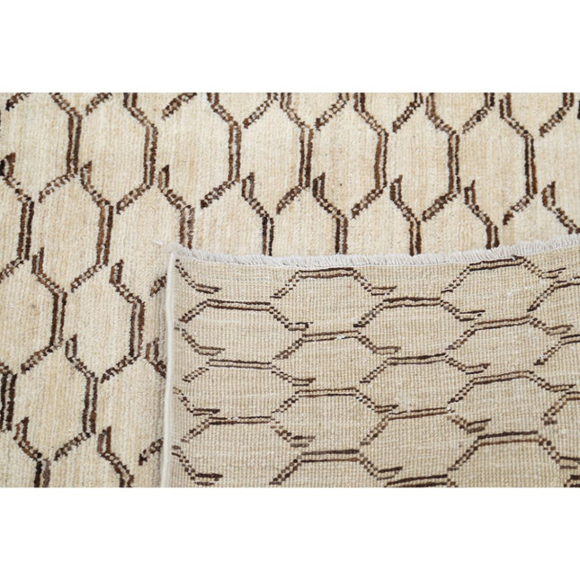 Modcar 5' 0" X 6' 5" Hand-Knotted Wool Rug 5' 0" X 6' 5" (152 X 196) / Ivory / Grey
