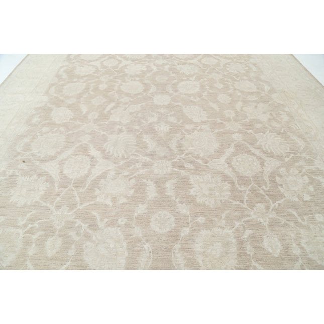 Serenity 12' 6" X 16' 4" Hand-Knotted Wool Rug 12' 6" X 16' 4" (381 X 498) / Brown / Ivory