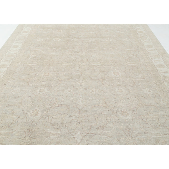 Serenity 8' 9" X 17' 7" Hand-Knotted Wool Rug 8' 9" X 17' 7" (267 X 536) / Grey / Ivory