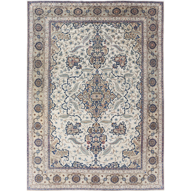 Kashan 7' 3" X 10' 2" Hand-Knotted Wool Rug 7' 3" X 10' 2" (221 X 310) / Ivory / Grey