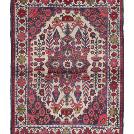 Afghan 2' 8" X 3' 10" Hand Knotted Wool Rug 2' 8" X 3' 10" (81 X 117) / Ivory / Wool