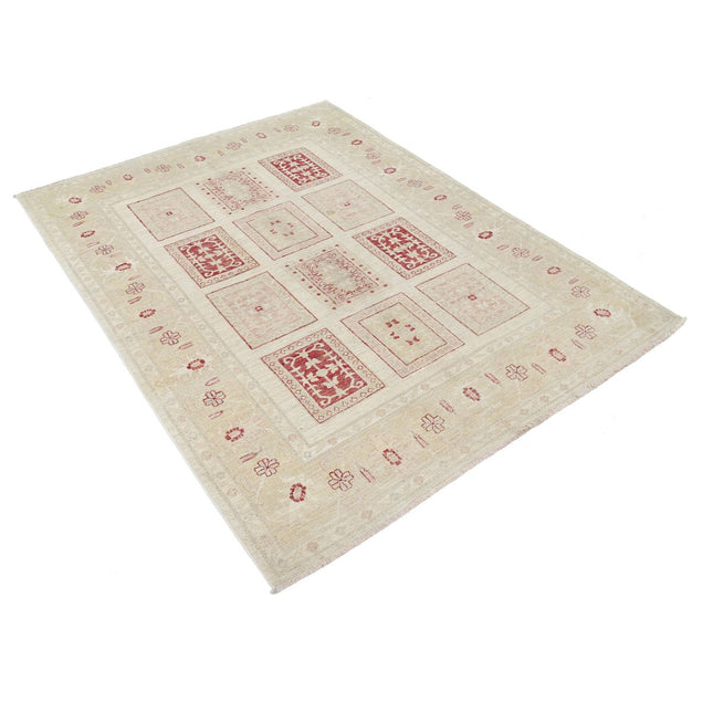 Bakthari 4' 11" X 6' 3" Wool Hand-Knotted Rug 4' 11" X 6' 3" (150 X 191) / Ivory / Gold