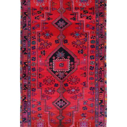 Hamadan 4' 10" X 8' 9" Hand Knotted Wool Rug 4' 10" X 8' 9" (147 X 267) / Red / Wool