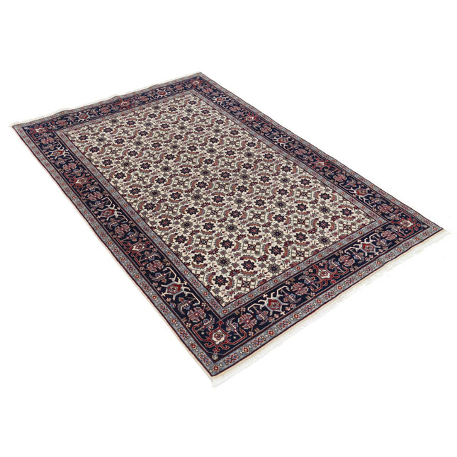 Heritage 4' 0" X 6' 0" Wool Hand-Knotted Rug 4' 0" X 6' 0" (122 X 183) / Ivory / Blue
