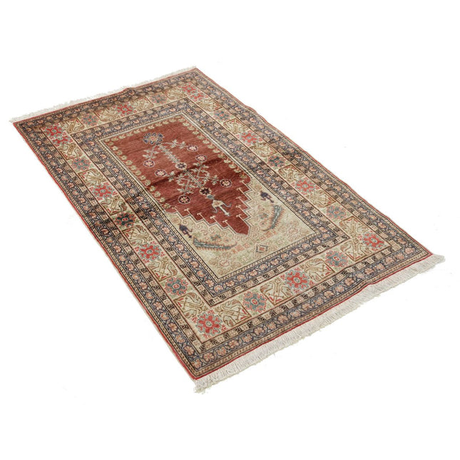 Kayseri 2' 10" X 4' 5" Silk Hand-Knotted Rug 2' 10" X 4' 5" (86 X 135) / Red / Ivory