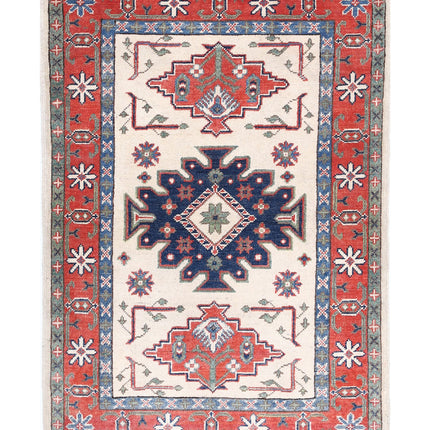 Kazak 2' 8" X 3' 11" Hand Knotted Wool Rug 2' 8" X 3' 11" (81 X 119) / Ivory / Wool
