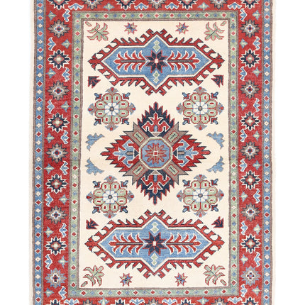 Kazak 3' 4" X 4' 10" Hand Knotted Wool Rug 3' 4" X 4' 10" (101 X 147) / Ivory / Wool