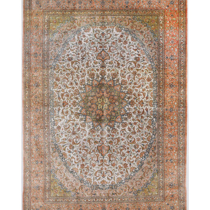 Qum 4' 3" X 6' 5" Hand Knotted Silk Rug 4' 3" X 6' 5" (130 X 196) / Ivory / Silk