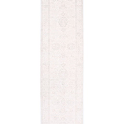Serenity 2' 6" X 9' 5" Hand Knotted Wool Rug 2' 6" X 9' 5" (76 X 287) / Ivory / Wool