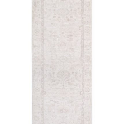 Serenity 2' 7" X 6' 9" Hand Knotted Wool Rug 2' 7" X 6' 9" (79 X 206) / Ivory / Wool