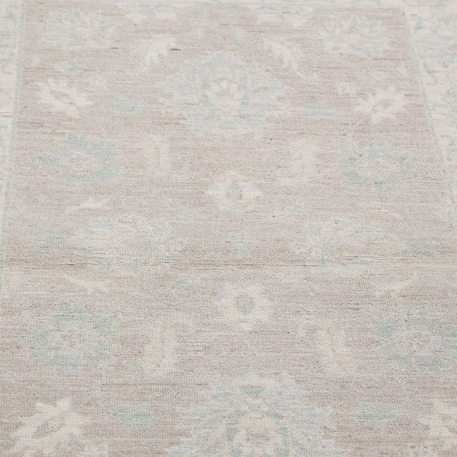 Serenity 3' 1" X 4' 9" Wool Hand-Knotted Rug 3' 1" X 4' 9" (94 X 145) / Brown / Ivory