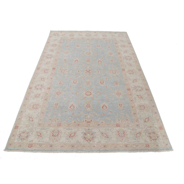 Serenity 4' 10" X 7' 2" Wool Hand-Knotted Rug 4' 10" X 7' 2" (147 X 218) / Grey / Ivory