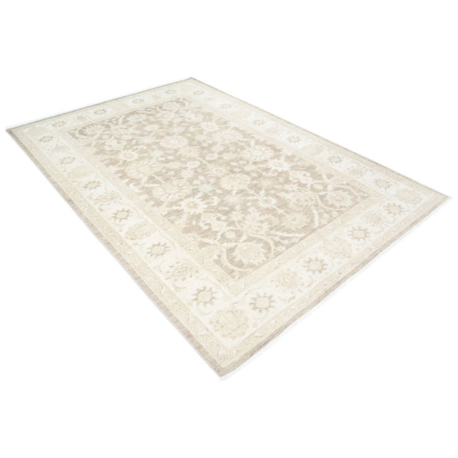 Serenity 6' 0" X 8' 7" Wool Hand-Knotted Rug 6' 0" X 8' 7" (183 X 262) / Brown / Ivory