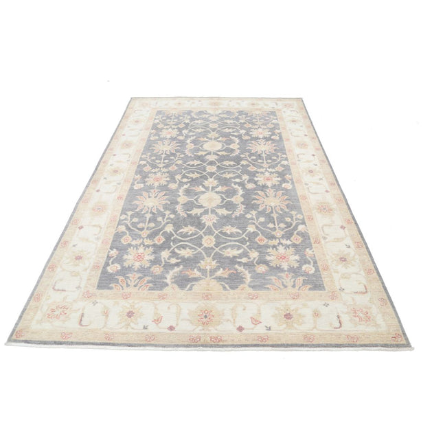 Serenity 5' 7" X 8' 8" Wool Hand-Knotted Rug 5' 7" X 8' 8" (170 X 264) / Grey / Ivory