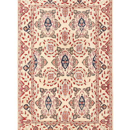 Ziegler 5' 8" X 8' 11" Hand Knotted Wool Rug 5' 8" X 8' 11" (173 X 272) / Ivory / Wool