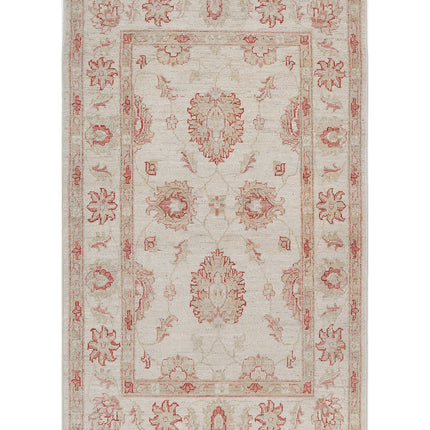 Ziegler 2' 7" X 4' 3" Hand Knotted Wool Rug 2' 7" X 4' 3" (79 X 130) / Ivory / Wool