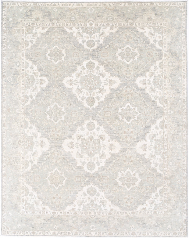 <h2><span style="text-decoration:underline"><strong>Experience luxury redefined in every Rug</strong></span></h2>