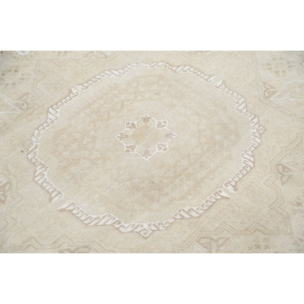 Mamluk 6'5" X 9'6" Wool Hand-Knotted Rug