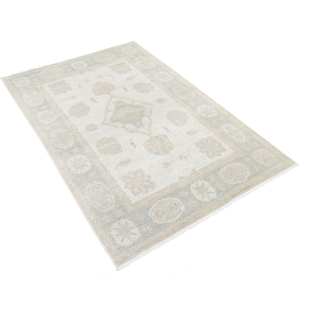 Serenity 3'11" X 5'11" Wool Hand-Knotted Rug