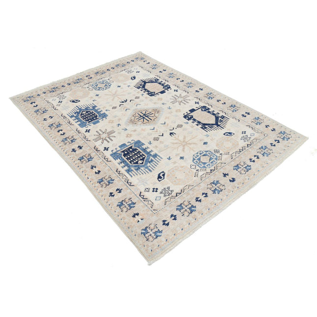 Serenity 4'9" X 6'5" Wool Hand-Knotted Rug