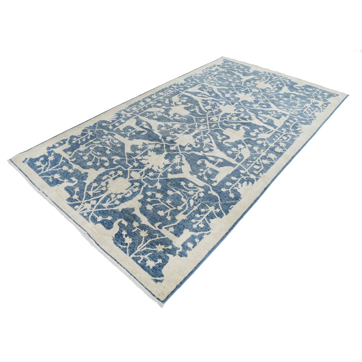 Serenity 5'1" X 8'11" Wool Hand-Knotted Rug