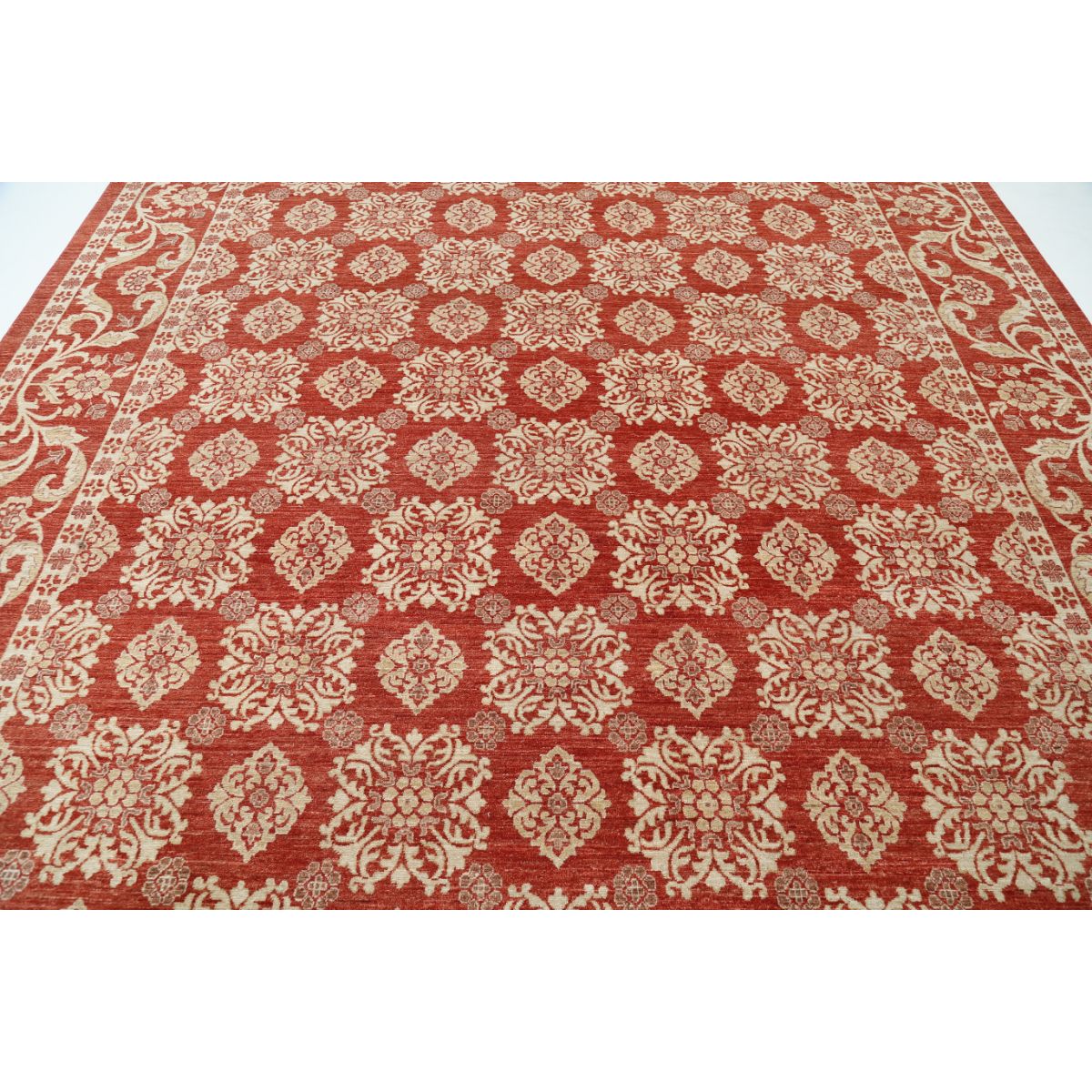Ziegler 6'5" X 9'2" Wool Hand-Knotted Rug