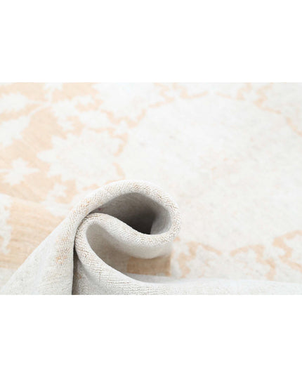 Ariana 4' 10" X 6' 9" Hand Knotted Wool Rug 4' 10" X 6' 9" (147 X 206) / Ivory / Wool