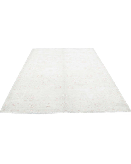 Ariana 6' 4" X 8' 8" Hand Knotted Wool Rug 6' 4" X 8' 8" (193 X 264) / Ivory / Wool