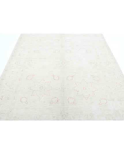 Ariana 6' 4" X 8' 8" Hand Knotted Wool Rug 6' 4" X 8' 8" (193 X 264) / Ivory / Wool