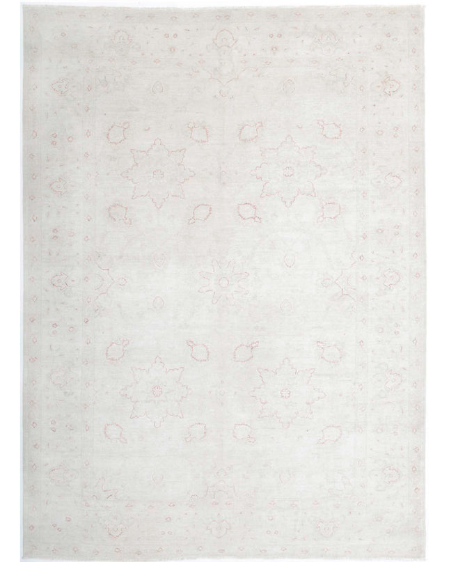 Ariana 6' 4" X 8' 8" Hand Knotted Wool Rug 6' 4" X 8' 8" (193 X 264) / Ivory / Wool