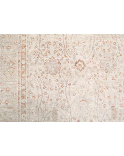 Ariana 8' 0" X 10' 7" Hand Knotted Wool Rug 8' 0" X 10' 7" (244 X 322) / Ivory / Wool