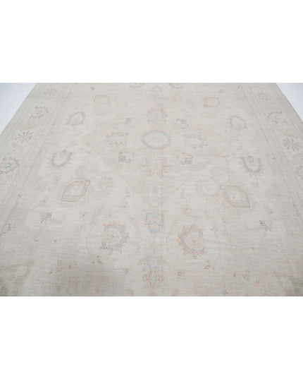 Ariana 7' 9" X 10' 5" Hand Knotted Wool Rug 7' 9" X 10' 5" (236 X 318) / Ivory / Wool