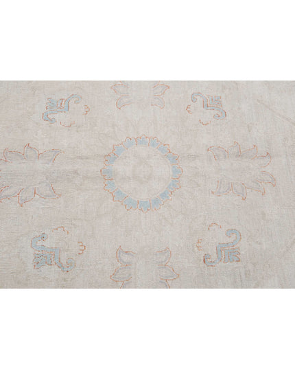 Ariana 7' 9" X 10' 5" Hand Knotted Wool Rug 7' 9" X 10' 5" (236 X 318) / Ivory / Wool