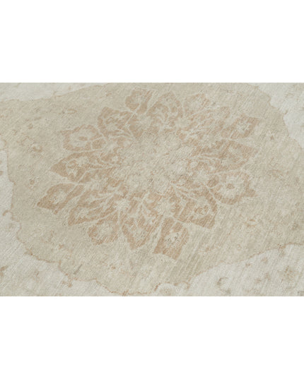 Ariana 6' 6" X 9' 6" Hand Knotted Wool Rug 6' 6" X 9' 6" (198 X 290) / Ivory / Wool