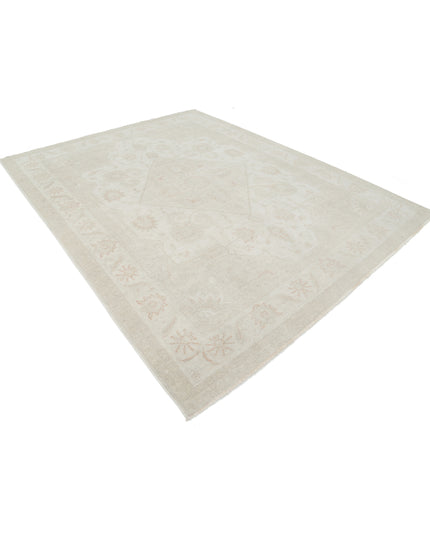 Ariana 8' 1" X 10' 5" Hand Knotted Wool Rug 8' 1" X 10' 5" (246 X 318) / Ivory / Wool