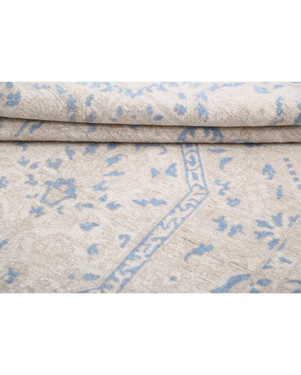 Artemix 4' 10" X 7' 2" Hand Knotted Wool Rug 4' 10" X 7' 2" (147 X 219) / Ivory / Wool