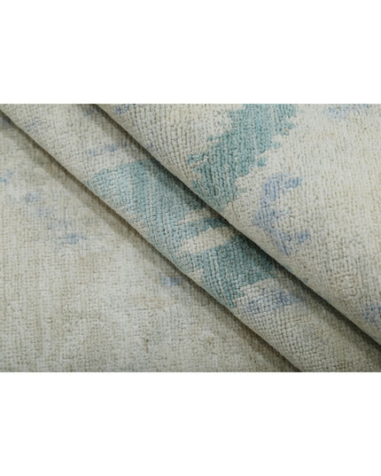 Artemix 7' 10" X 9' 10" Hand Knotted Wool Rug 7' 10" X 9' 10" (239 X 300) / Ivory / Wool