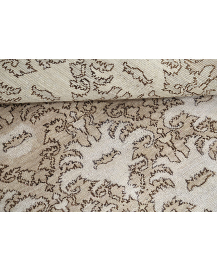 Artemix 4' 4" X 5' 4" Hand Knotted Wool Rug 4' 4" X 5' 4" (132 X 162) / Ivory / Wool