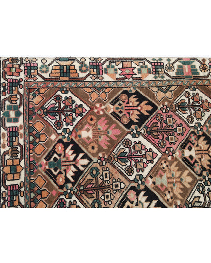 Bakhtiari 6' 7" X 9' 6" Hand Knotted Wool Rug 6' 7" X 9' 6" (201 X 290) / Brown / Wool