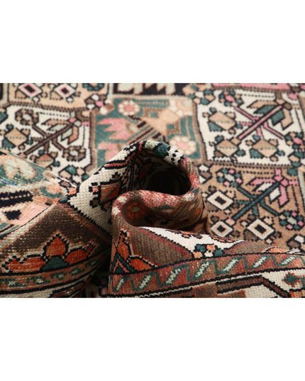 Bakhtiari 6' 7" X 9' 6" Hand Knotted Wool Rug 6' 7" X 9' 6" (201 X 290) / Brown / Wool