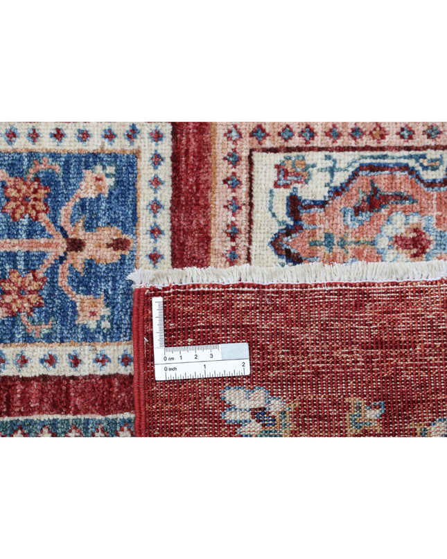 Bakhtiari 5' 7" X 7' 8" Hand Knotted Wool Rug 5' 7" X 7' 8" (170 X 234) / Red / Wool