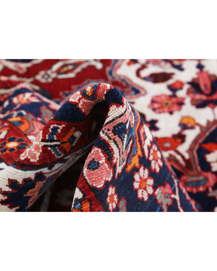 Bakhtiari 5' 3" X 8' 1" Hand Knotted Wool Rug 5' 3" X 8' 1" (160 X 246) / Red / Wool