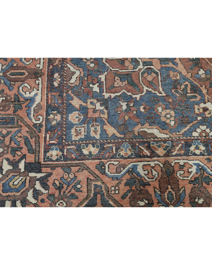 Bakhtiari 10' 0" X 11' 11" Hand Knotted Wool Rug 10' 0" X 11' 11" (305 X 363) / Rust / Wool