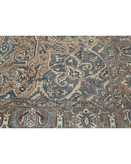 Bakhtiari 10' 6" X 13' 3" Hand Knotted Wool Rug 10' 6" X 13' 3" (320 X 404) / Taupe / Wool