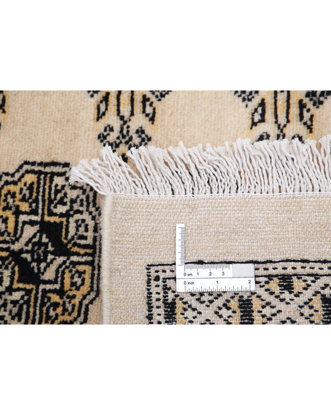 Bokhara 8' 0" X 9' 6" Hand Knotted Wool Rug 8' 0" X 9' 6" (244 X 290) / Ivory / Wool