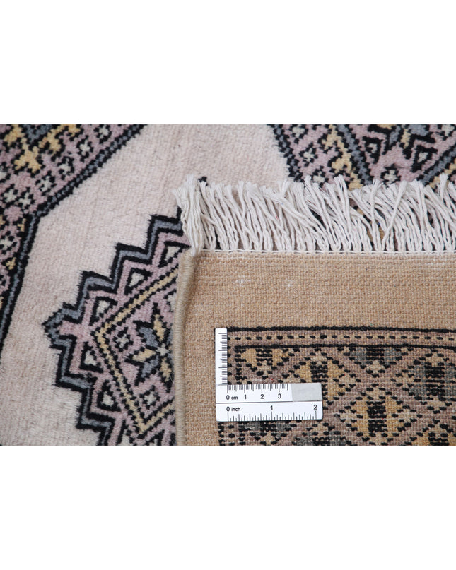 Bokhara 6' 5" X 10' 7" Hand Knotted Wool Rug 6' 5" X 10' 7" (196 X 322) / Ivory / Wool