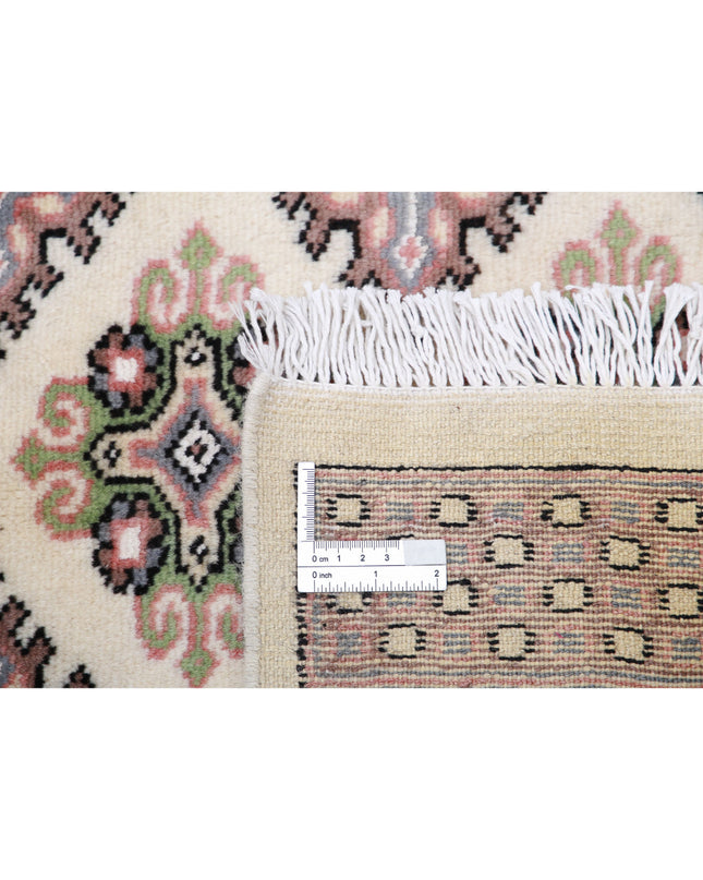 Bokhara 6' 0" X 9' 5" Hand Knotted Wool Rug 6' 0" X 9' 5" (183 X 287) / Ivory / Wool