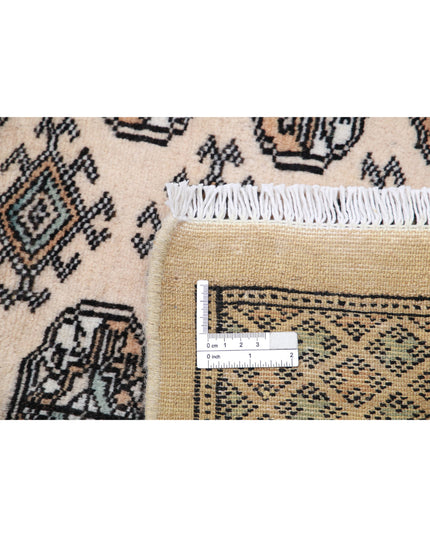 Bokhara 7' 10" X 10' 2" Hand Knotted Wool Rug 7' 10" X 10' 2" (239 X 310) / Ivory / Wool