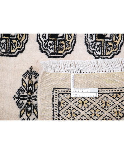 Bokhara 8' 0" X 10' 0" Hand Knotted Wool Rug 8' 0" X 10' 0" (244 X 305) / Ivory / Wool