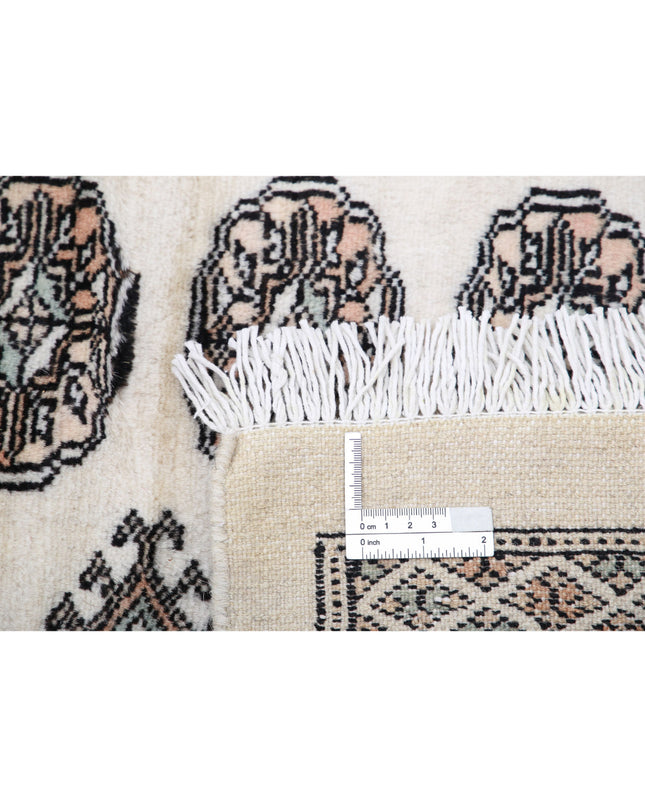 Bokhara 8' 4" X 9' 9" Hand Knotted Wool Rug 8' 4" X 9' 9" (254 X 297) / Ivory / Wool